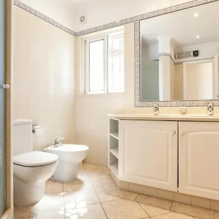 Sleeps 8 Pool Air Con T480276 Vale do Lobo